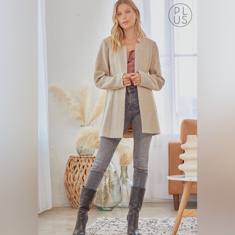Plus size jacket - Picture 2 of 2